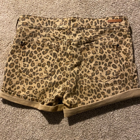 Anthropologie Pilcro & The Letterpress Hyphen Leopard Print Shorts - Picture 3 of 6